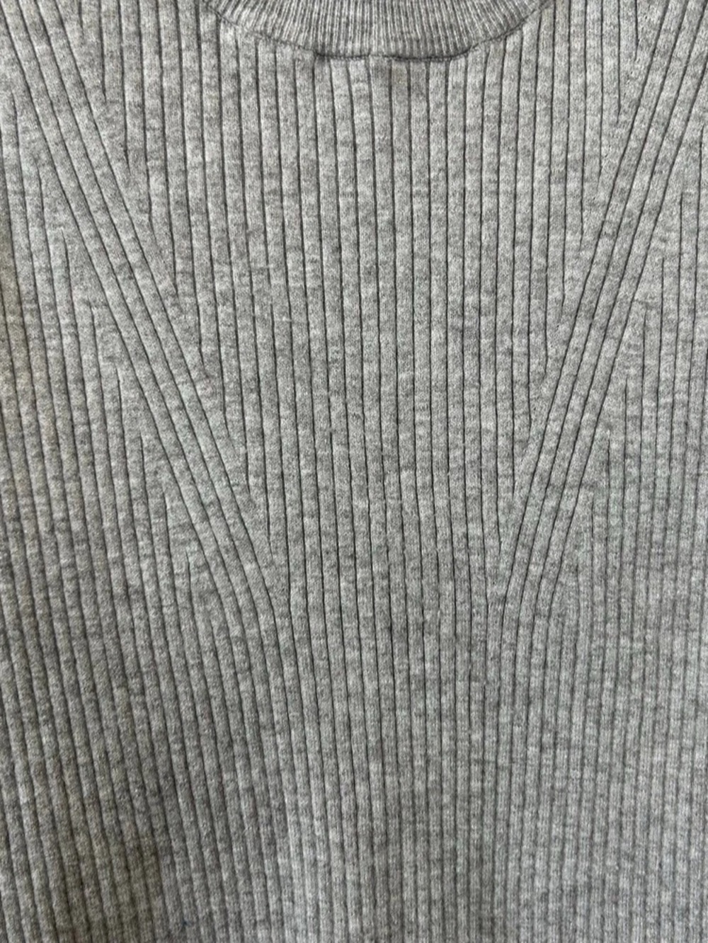 Gray Ribbed Short Sleeve Top - Picture 3 of 3